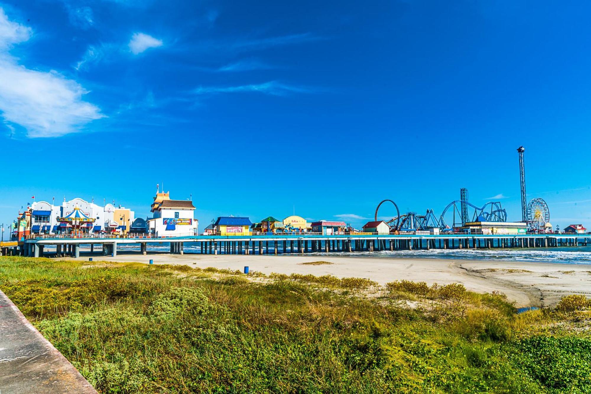 Beachside Paradise Retreat With Luxury Villa Galveston Buitenkant foto